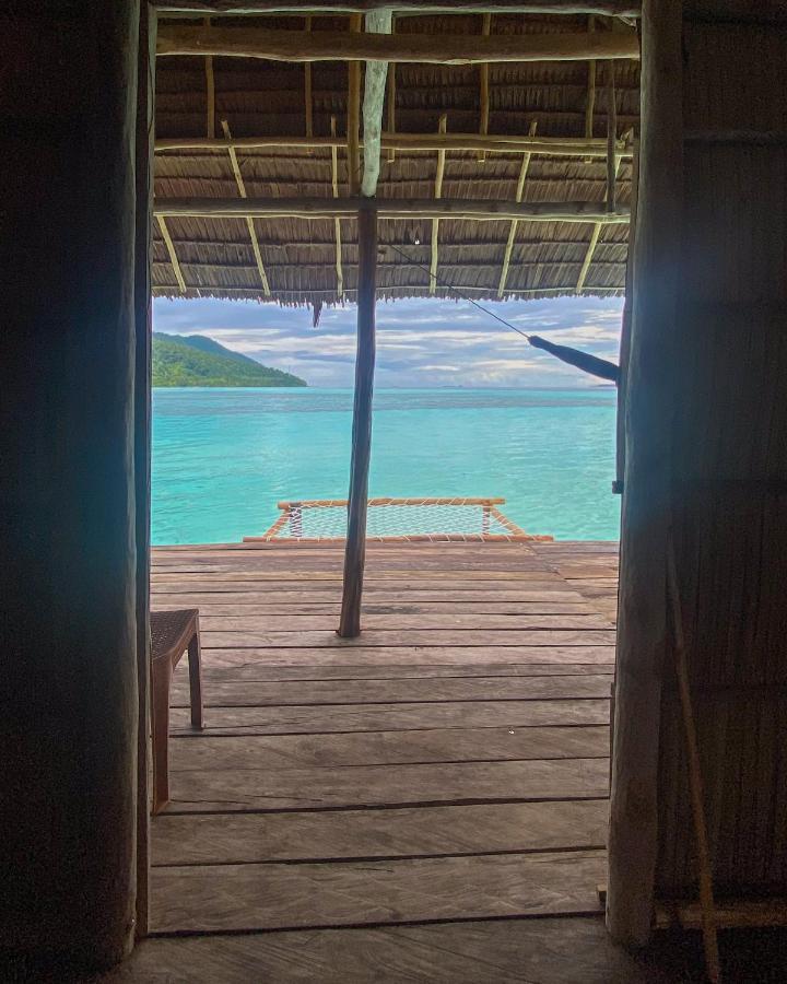 Kri Raja Ampat Bungalows Esterno foto